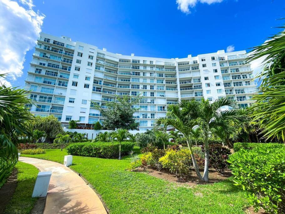 Punta Me Luxury Apartments Ocean View & Beach Front In Amara Cancún Exterior foto